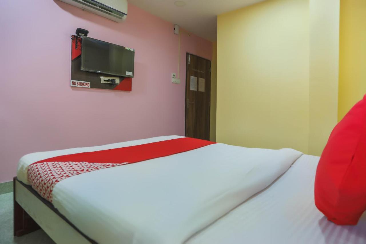 Oyo 62042 Niloy Guest House Jādabpur Kültér fotó